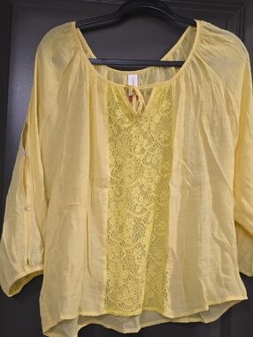 No Boundaries Yellow Lace-Front Peasant Blouse